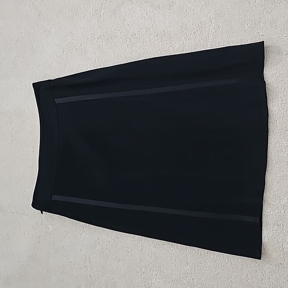 Theory pleated skirt - Picture 3 of 7